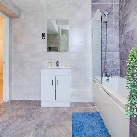 Stylish 1 Bed Apt By Livra Estate Short Lets & Serviced Accommodation Sutton With Free Parking Room photo