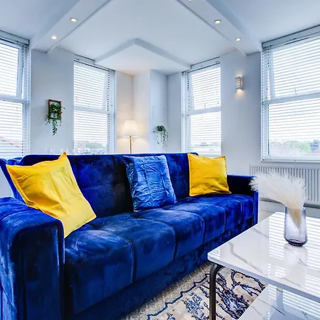 Stylish 1 Bed Apt By Livra Estate Short Lets & Serviced Accommodation Sutton With Free Parking Room photo