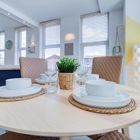 Stylish 1 Bed Apt By Livra Estate Short Lets & Serviced Accommodation Sutton With Free Parking Room photo