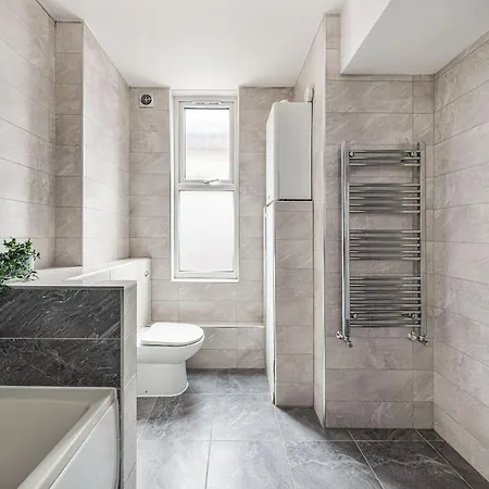 Stylish 1 Bed Apt By Livra Estate Short Lets & Serviced Accommodation Sutton With Free Parking Room photo