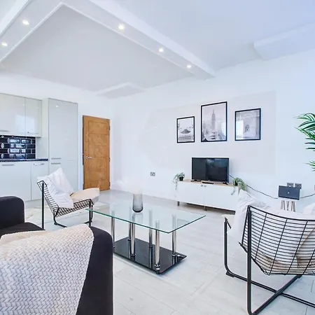 Stylish 1 Bed Apt By Livra Estate Short Lets & Serviced Accommodation Sutton With Free Parking Exterior photo