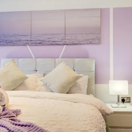 Stylish 1 Bed Apt By Livra Estate Short Lets & Serviced Accommodation Sutton With Free Parking Room photo