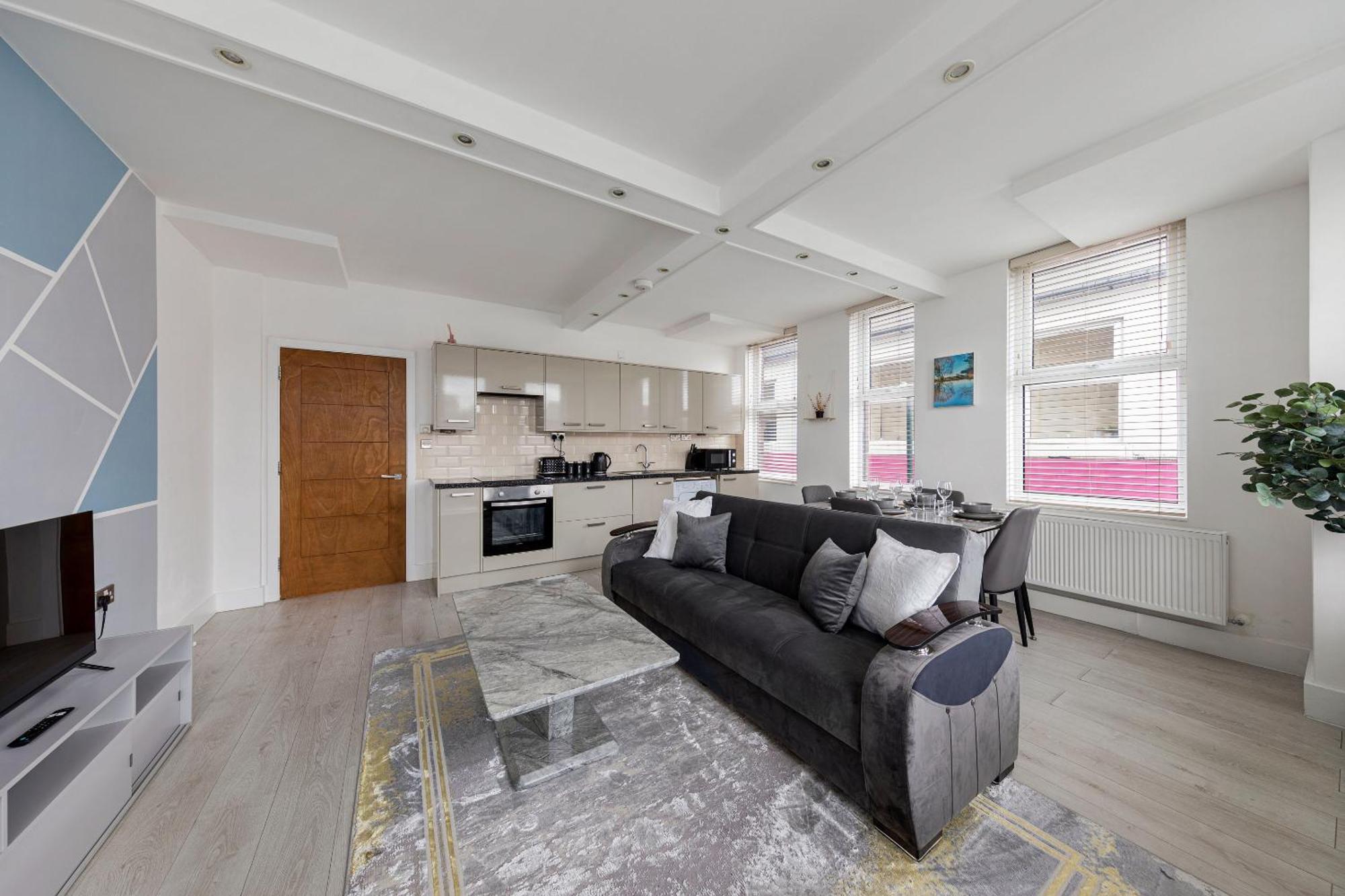 Stylish 1 Bed By Livra Estate Short Lets & Serviced Sutton With Free Parking